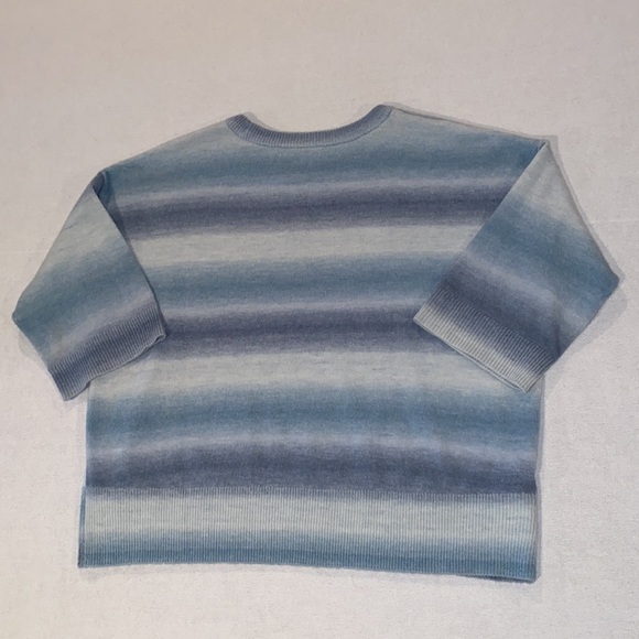 Ann Taylor Factory women's shades of blue sweater size Large NWT - Picture 4 of 7